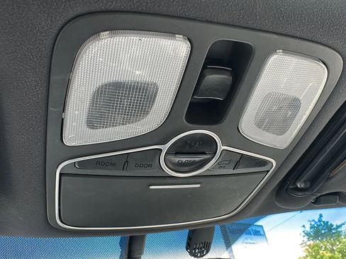 Used 2014 Kia Sorento SX w/ 3rd Row Package image 18