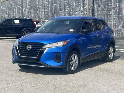Used 2022 Nissan Kicks S w/ Interior Electronics Package FWD image 3