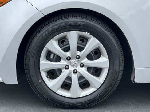Certified 2024 Toyota Corolla LE FWD image 28