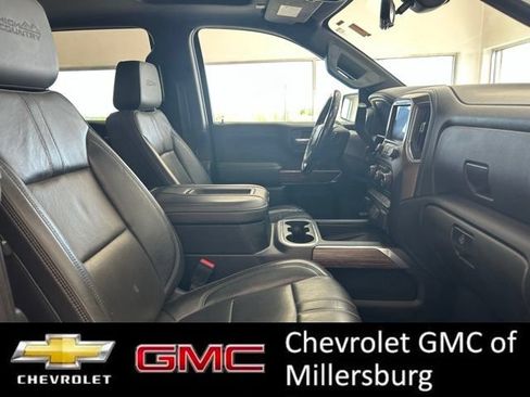 Used 2019 Chevrolet Silverado 1500 High Country w/ Technology Package AWD/4WD image 26