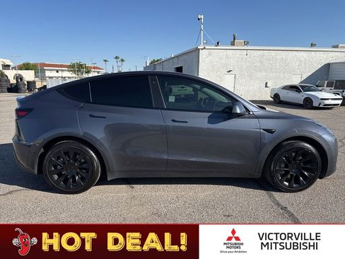 Used 2021 Tesla Model Y 2WD image 8