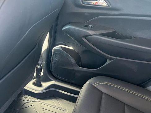 Used 2024 Chevrolet Trax ACTIV w/ Sunroof Package image 18