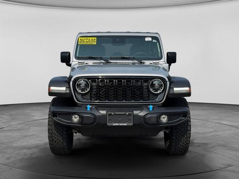 Used 2024 Jeep Wrangler Unlimited AWD/4WD image 2