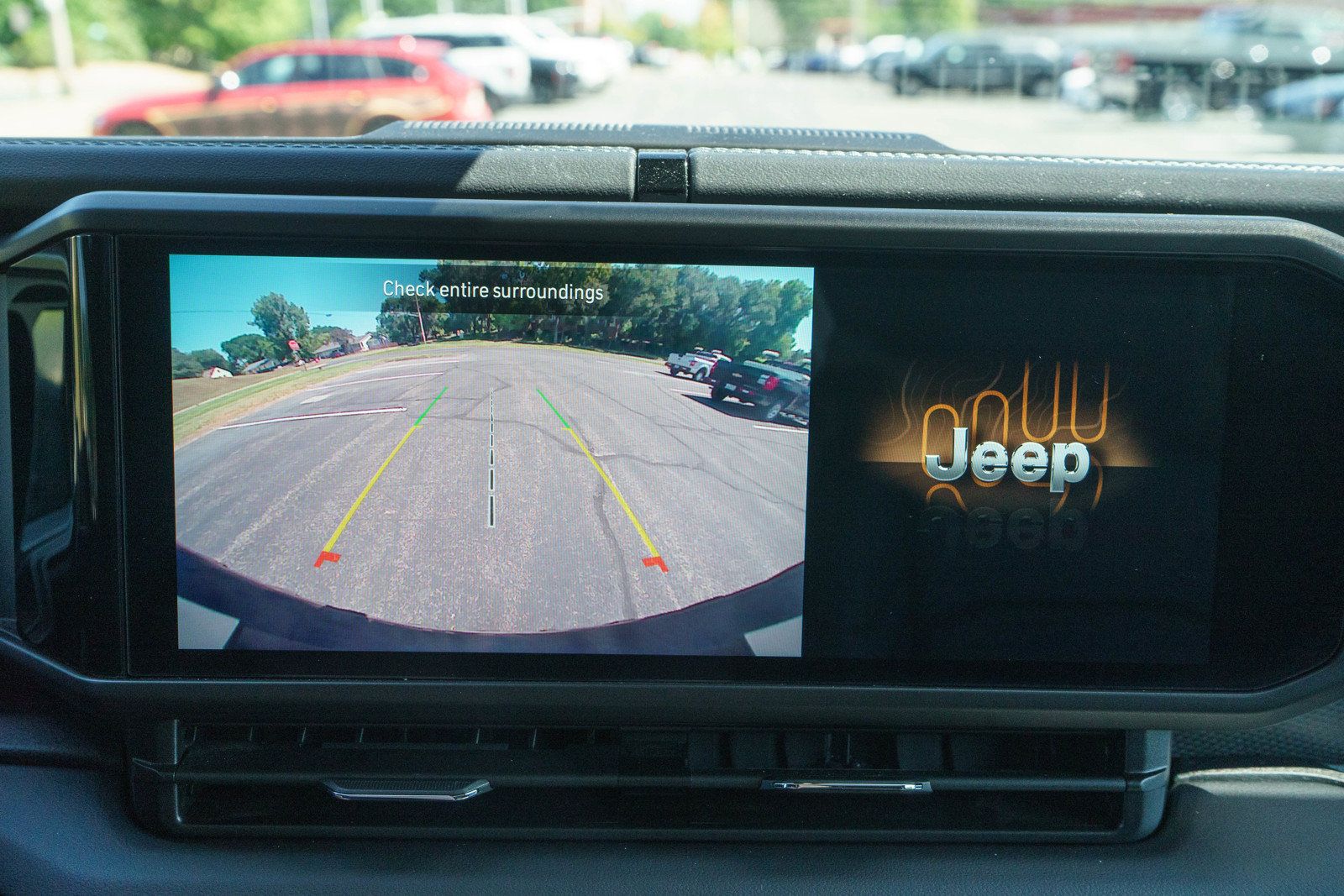 Used 2024 Jeep Wrangler Unlimited Rubicon w/ Safety Group AWD/4WD image 16