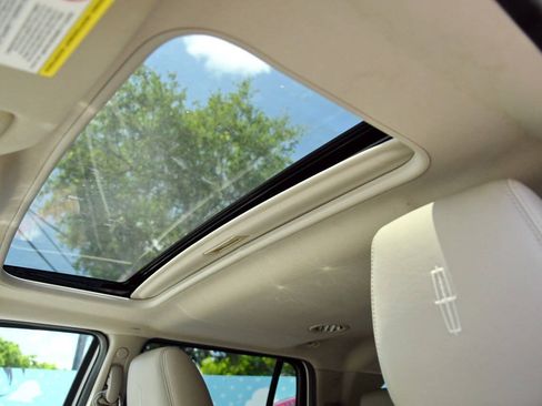 Used 2014 Lincoln Navigator L 2WD image 20