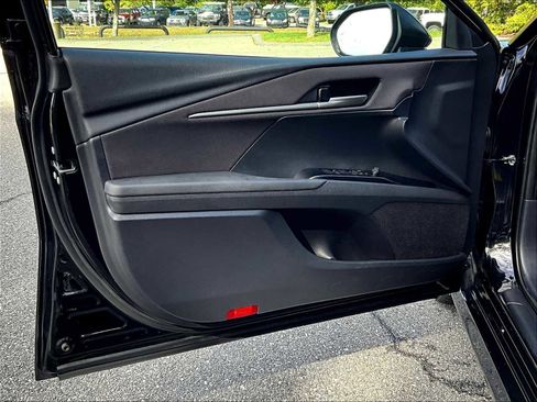 Used 2025 Toyota Camry LE image 9