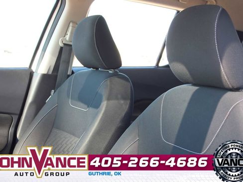 Used 2022 Nissan Kicks SV image 23