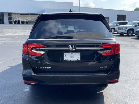 Used 2024 Honda Odyssey Elite image 4