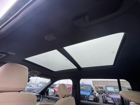 New 2026 Jeep Grand Cherokee L Limited image 8