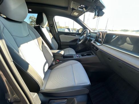 New 2026 Volkswagen Tiguan SE R-Line FWD image 36