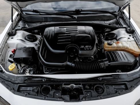 Used 2019 Chrysler 300 S image 53