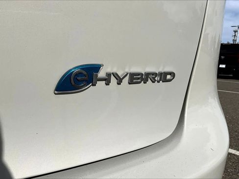 Used 2021 Chrysler Pacifica Pinnacle image 9