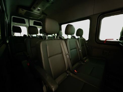Used 2024 Mercedes-Benz Sprinter 2500 image 18