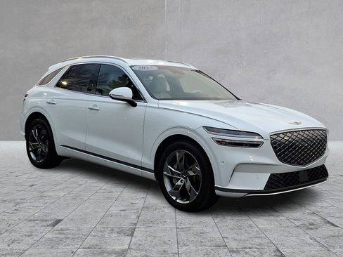 Certified 2025 Genesis Electrified GV70 image 1