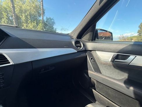 Used 2013 Mercedes-Benz C 250 Sedan image 25