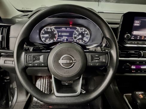 Used 2022 Nissan Pathfinder S FWD image 24