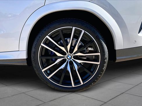 Used 2022 BMW X6 xDrive40i w/ Executive Package image 10