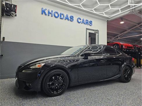 Used 2015 Lexus IS 250 RWD image 2