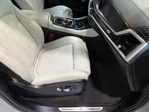 Used 2025 BMW X5 sDrive40i w/ M Sport Package RWD image 35