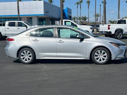 Used 2023 Toyota Corolla LE image 3