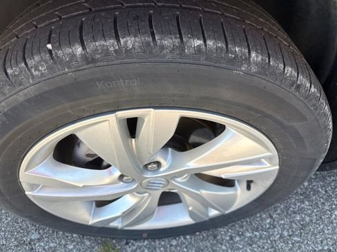 Used 2024 Buick Encore GX Preferred w/ Comfort Package FWD image 14