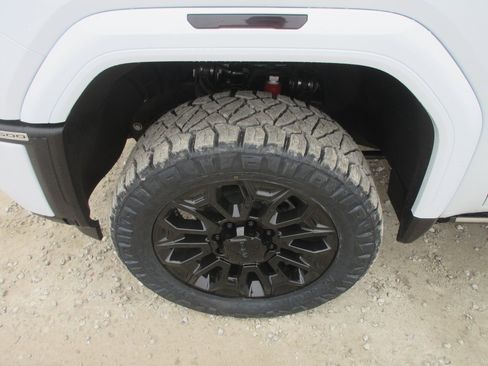 New 2026 GMC Sierra 2500 Denali w/ Denali Reserve Package image 13