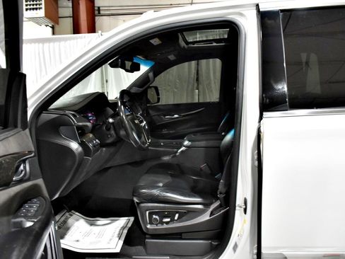 Used 2016 Cadillac Escalade Platinum AWD/4WD image 37