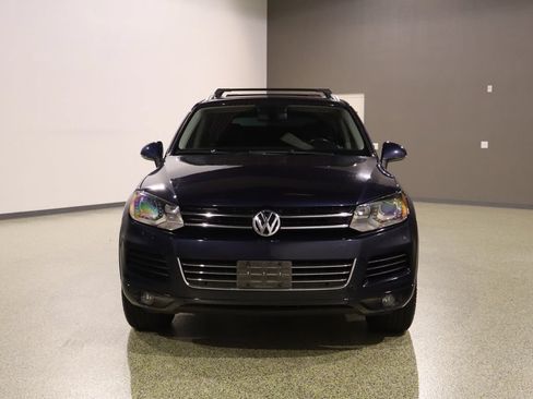 Used 2013 Volkswagen Touareg VR6 AWD/4WD image 2