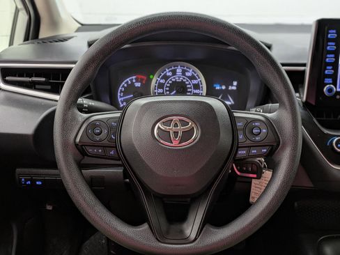 Used 2021 Toyota Corolla LE image 25