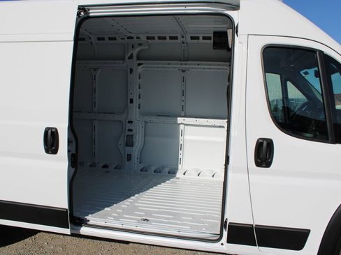New 2026 RAM ProMaster 2500 w/ Upfitter's Prep Package image 11
