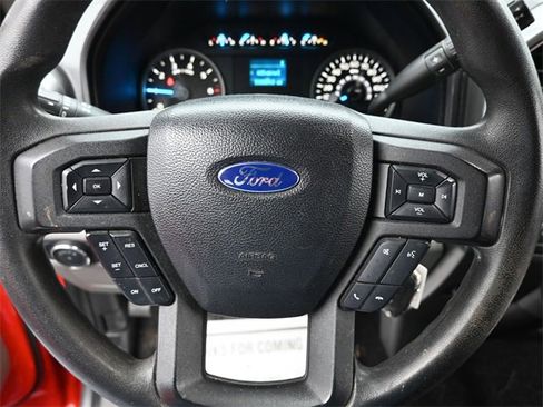 Used 2015 Ford F150 XLT w/ Trailer Tow Package image 17