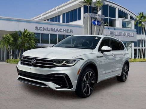 Used 2022 Volkswagen Tiguan SEL R-Line AWD/4WD image 3