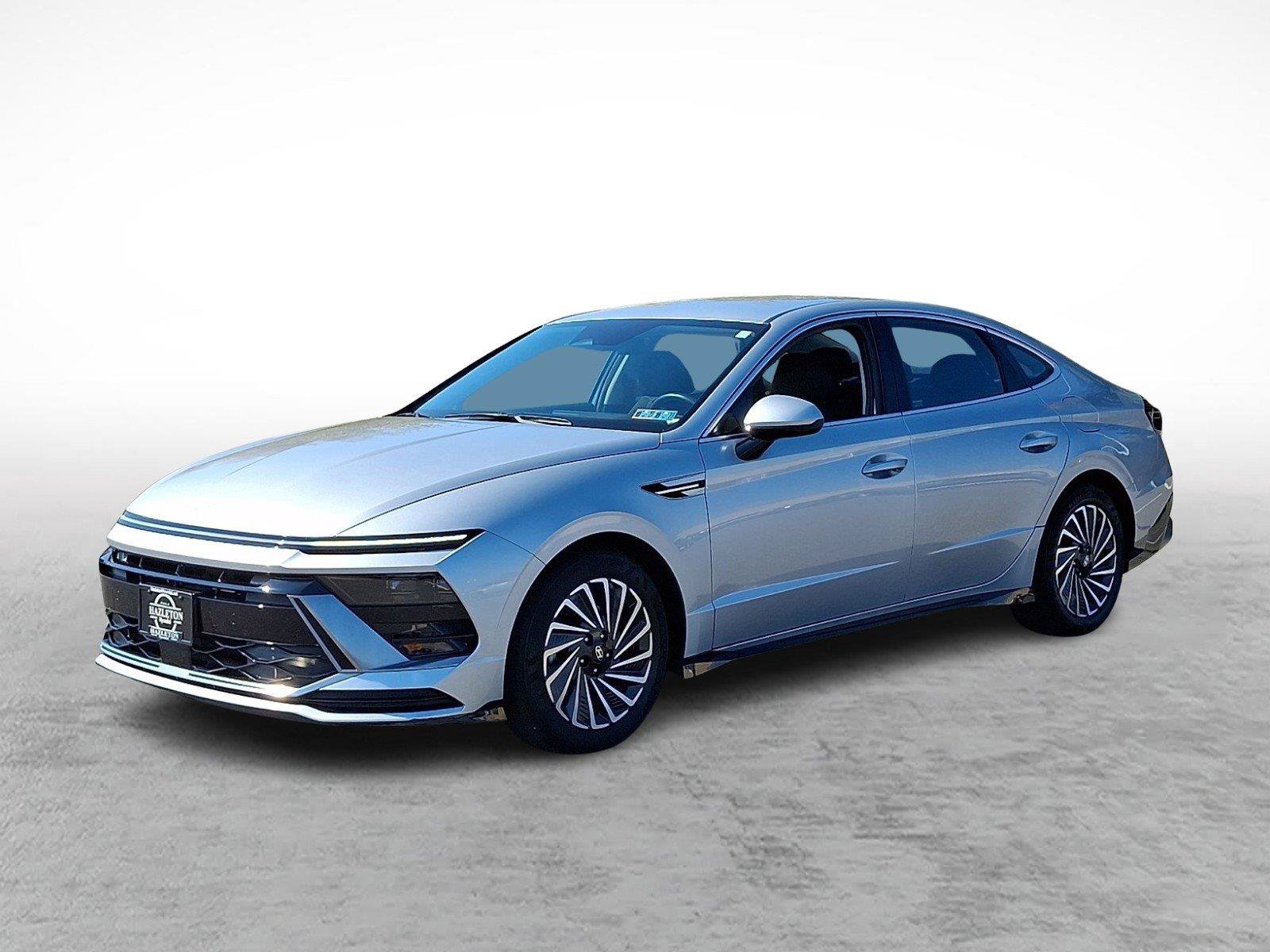 Used 2025 Hyundai Sonata SEL FWD image 3