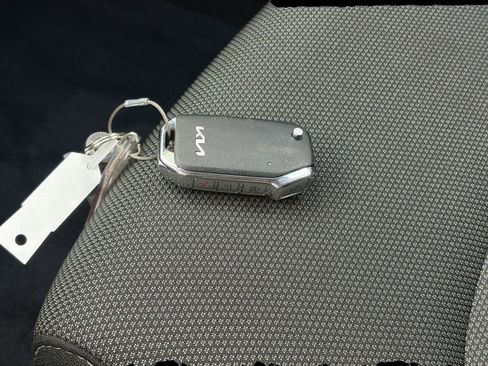 Used 2024 Kia Forte LXS image 18