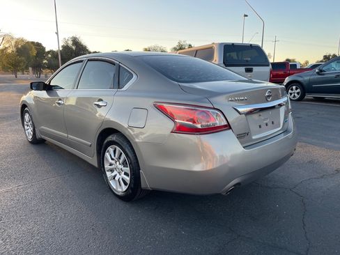 Used 2013 Nissan Altima 2.5 S image 3