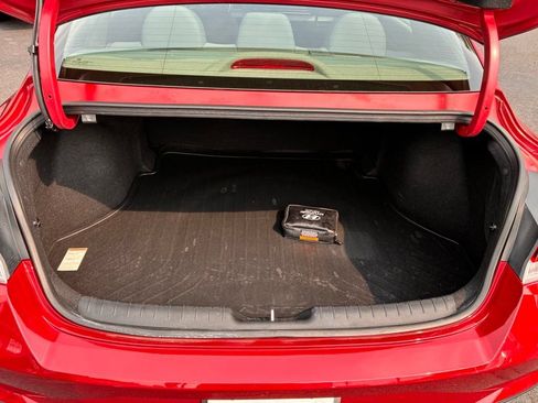 Used 2023 Hyundai Elantra SEL FWD image 12