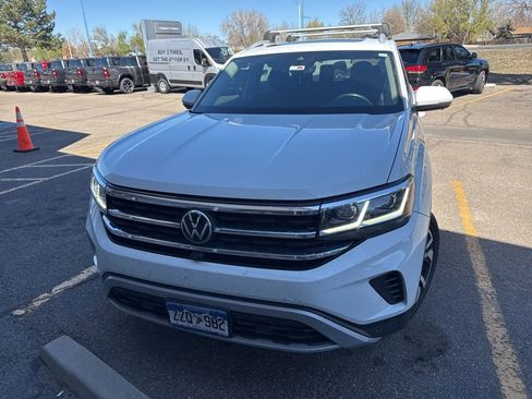 Used 2021 Volkswagen Atlas SEL Premium image 2