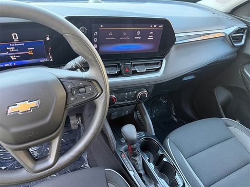 Used 2025 Chevrolet TrailBlazer LT image 15