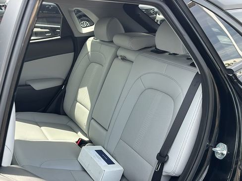 Used 2023 Hyundai Kona Limited w/ Cargo Package FWD image 27
