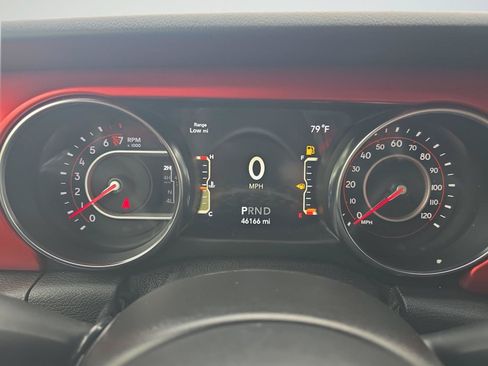 Used 2021 Jeep Wrangler Unlimited Rubicon AWD/4WD image 12