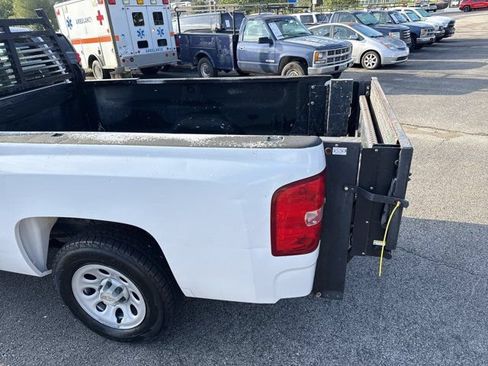 Used 2009 Chevrolet Silverado 1500 W/T RWD image 8