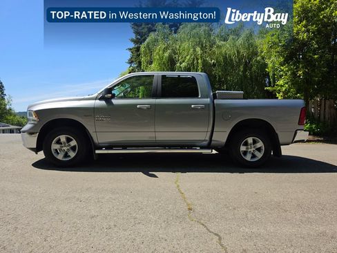 Used 2020 RAM 1500 Classic SLT w/ Luxury Group AWD/4WD image 9