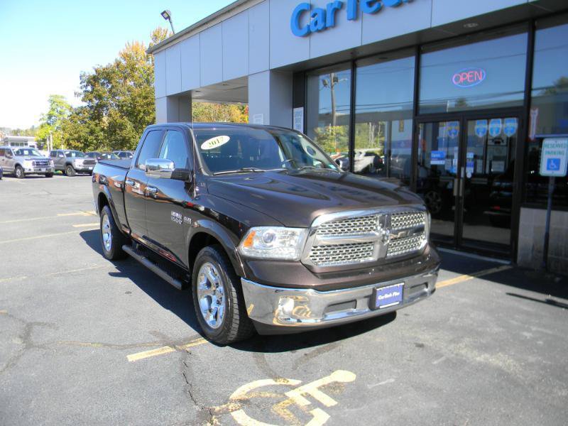 Used 2017 RAM 1500 Laramie AWD/4WD image 2