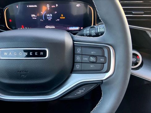 Used 2023 Jeep Wagoneer Series II image 23