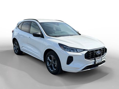 Certified 2024 Ford Escape ST-Line w/ Tech Pack #1 image 7