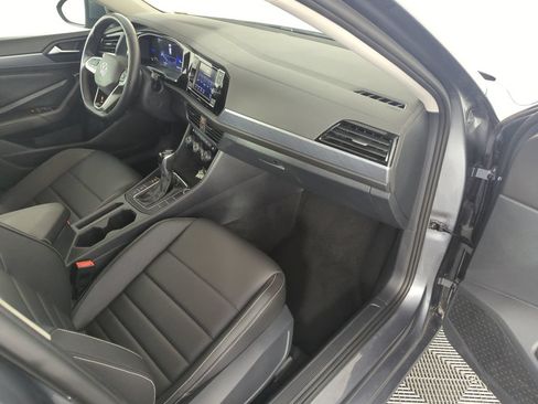 Used 2024 Volkswagen Jetta SE FWD image 35