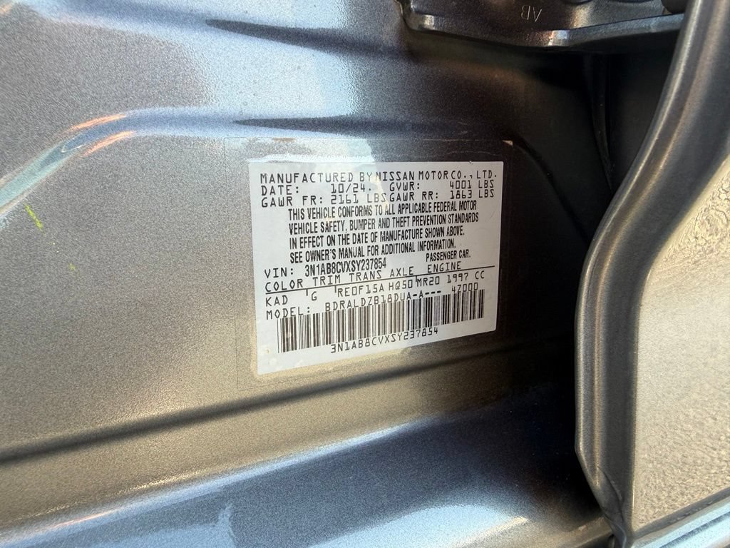Used 2025 Nissan Sentra SV FWD image 33