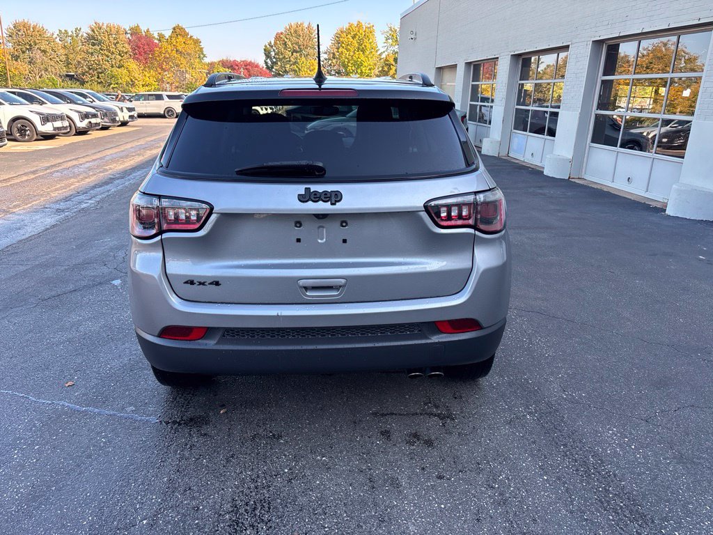 Used 2021 Jeep Compass Latitude AWD/4WD image 5