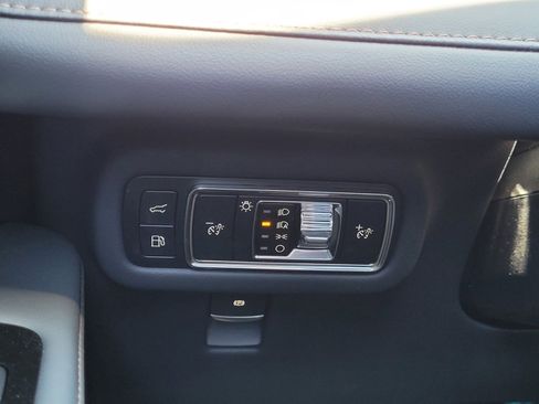 New 2025 Lincoln Nautilus Premier w/ Jet Appearance Package image 12