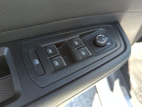 New 2026 Volkswagen Atlas SE image 27